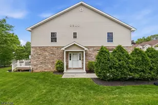41 Harvey Ct, Clark Township, NJ 07066 - Photo 1