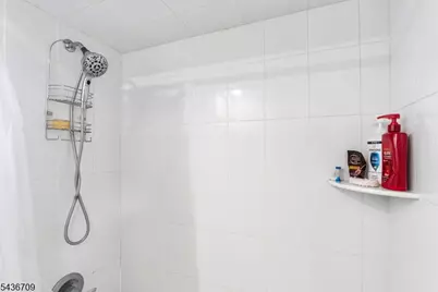 128 Baltimore Ave, Hillside, NJ 07205 - Photo 25