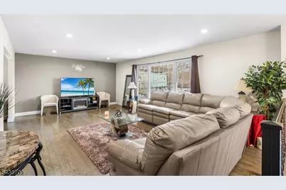128 Baltimore Ave, Hillside, NJ 07205 - Photo 5