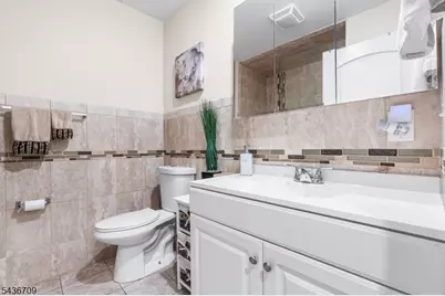 128 Baltimore Ave, Hillside, NJ 07205 - Photo 13