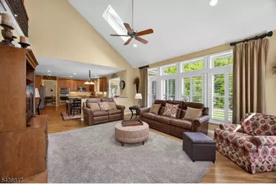 16 Saint Andrews Ct, Mount Olive, NJ 07836 - Photo 9