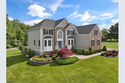 16 Saint Andrews Ct, Mount Olive, NJ 07836 - Photo 3