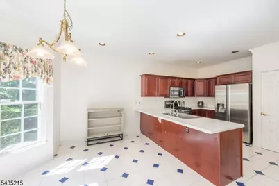 10 Ebersbach Ln, Roseland, NJ 07068 - Photo 7