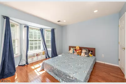 10 Ebersbach Ln, Roseland, NJ 07068 - Photo 17