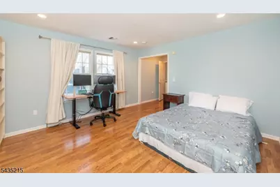 10 Ebersbach Ln, Roseland, NJ 07068 - Photo 21