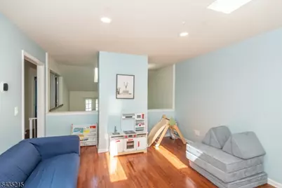 10 Ebersbach Ln, Roseland, NJ 07068 - Photo 19