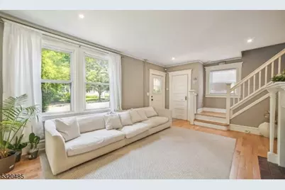18 Duncan St, Millburn, NJ 07041 - Photo 3