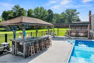 8 Garrett Dr, Raritan Township, NJ 08822 - Photo 13