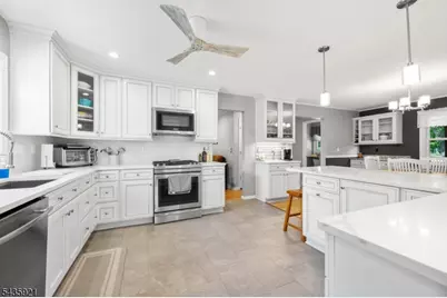 8 Garrett Dr, Raritan Township, NJ 08822 - Photo 19