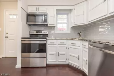 28 Brandywyne Dr, Florham Park, NJ 07932 - Photo 5