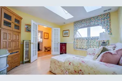 254 Nuthatch Ct, Readington, NJ 08887 - Photo 13