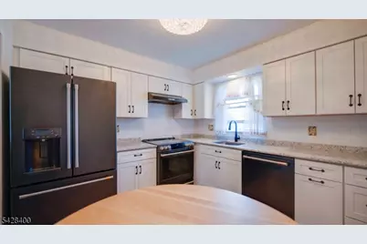 254 Nuthatch Ct, Readington, NJ 08887 - Photo 7