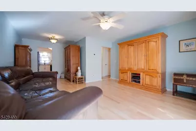 254 Nuthatch Ct, Readington, NJ 08887 - Photo 11