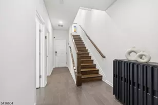 25 Haralson Ct, Livingston, NJ 07039 - Photo 3