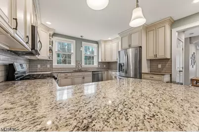 420 Mountainview Ter, Dunellen, NJ 08812 - Photo 13