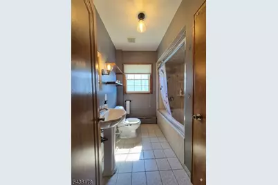 304 Henry St, Hasbrouck Heights, NJ 07604 - Photo 13