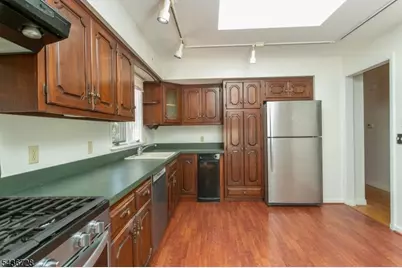 44 Adelphia Rd, Parsippany, NJ 07054 - Photo 11