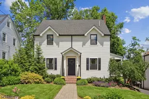 21 Evergreen Pl, Maplewood, NJ 07040 - Photo 1