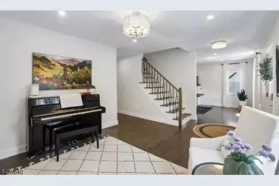 21 Evergreen Pl, Maplewood, NJ 07040 - Photo 11