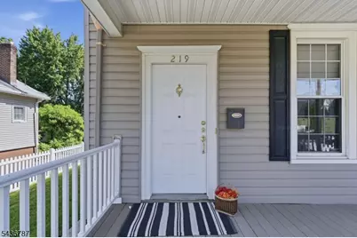 219 Magie Ave, Roselle Park, NJ 07204 - Photo 3