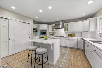 33 Exeter Rd, Millburn, NJ 07078 - Photo 11