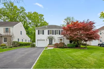33 Exeter Rd, Millburn, NJ 07078 - Photo 3