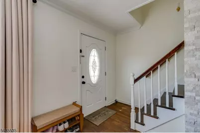 1341 Lincrest Ter, Union Township, NJ 07083 - Photo 3