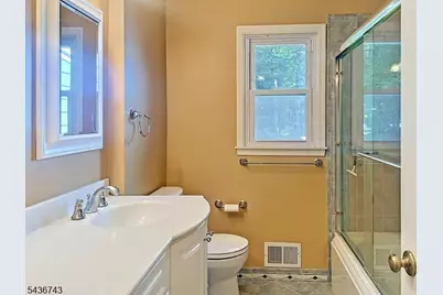 8 Mohawk Ave, Rockaway Township, NJ 07866 - Photo 25