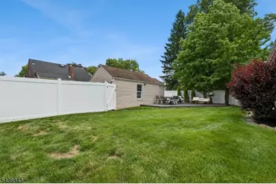 341 Huntington Rd, Union Township, NJ 07083 - Photo 21