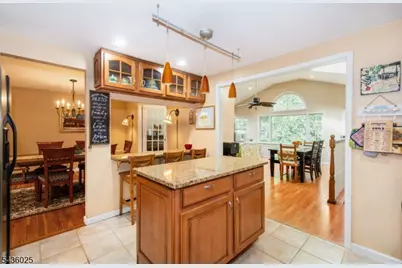 62 Trocha Ave, Livingston Twp., NJ 07039 - Photo 9