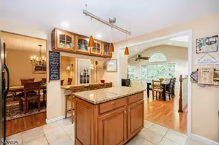 62 Trocha Ave, Livingston Twp., NJ 07039 - Photo 9