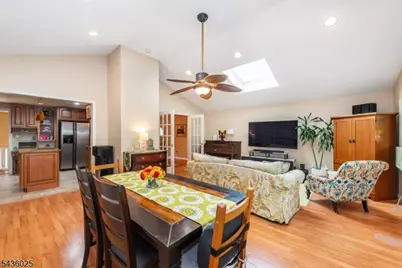 62 Trocha Ave, Livingston Twp., NJ 07039 - Photo 11