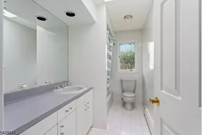 767 Kingsland Ave, Ridgefield, NJ 07657 - Photo 27