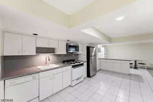 767 Kingsland Ave, Ridgefield, NJ 07657 - Photo 25