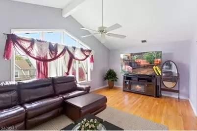 767 Kingsland Ave, Ridgefield, NJ 07657 - Photo 17