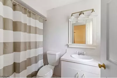 767 Kingsland Ave, Ridgefield, NJ 07657 - Photo 15