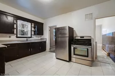 409 Ogden Pl, Perth Amboy, NJ 08861 - Photo 9