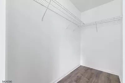 128 Big Piece Rd, Fairfield, NJ 07004 - Photo 23
