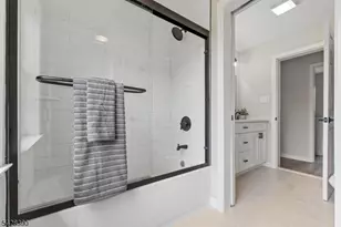 128 Big Piece Rd, Fairfield, NJ 07004 - Photo 35