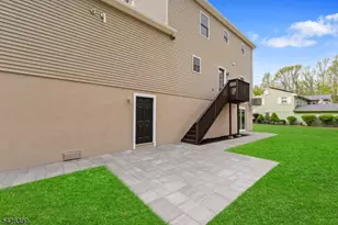 128 Big Piece Rd, Fairfield, NJ 07004 - Photo 39