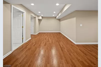 167 Raymound Blvd, Parsippany, NJ 07054 - Photo 25