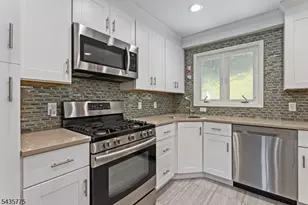 45 Molly Stark Dr, Morris Township, NJ 07960 - Photo 7
