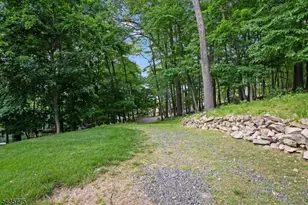 45 Molly Stark Dr, Morris Township, NJ 07960 - Photo 23