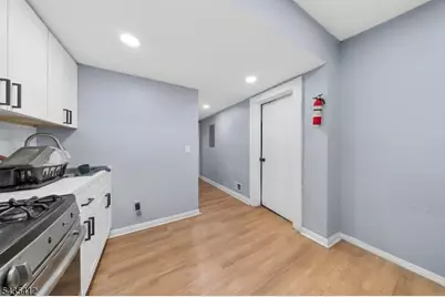 79 Delmar Pl, Irvington, NJ 07111 - Photo 7