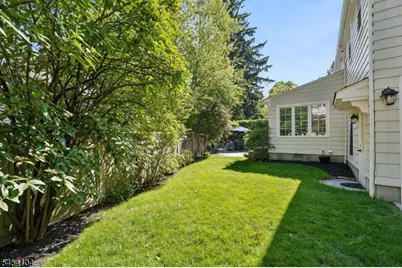 18 Colony Dr, Summit, NJ 07901 - Photo 41
