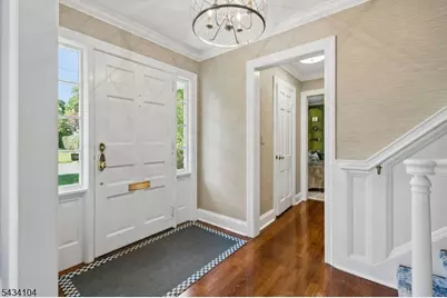 18 Colony Dr, Summit, NJ 07901 - Photo 3