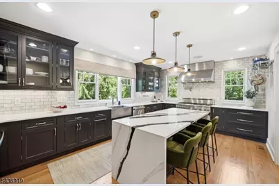 35 Sherman Pl, Morristown, NJ 07960 - Photo 9