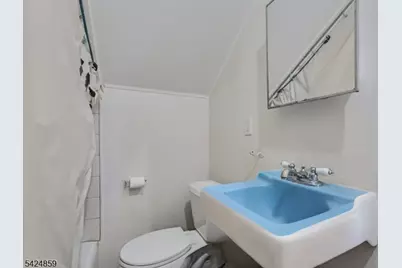 94 Manchester Ave, Paterson, NJ 07502 - Photo 9