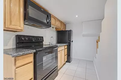 94 Manchester Ave, Paterson, NJ 07502 - Photo 3