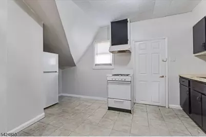 94 Manchester Ave, Paterson, NJ 07502 - Photo 11